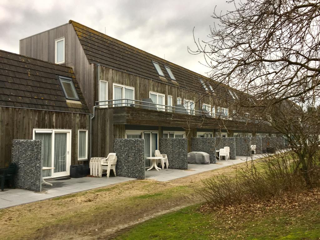 Appartement Ut & Thus, Resort Amelander Kaap Холлум Экстерьер фото